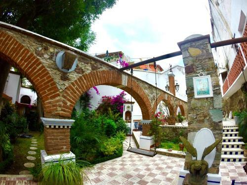 Posada Sanbernab� Tres