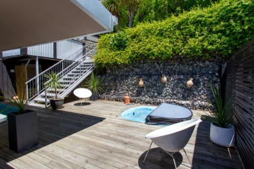 Treehouse Spa Escape - Private Spa Pool