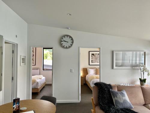 'lakelife' Lake Front Apartment