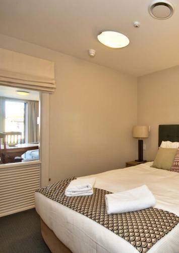 The Beacon - 2 Bedroom Town Center Apartment
