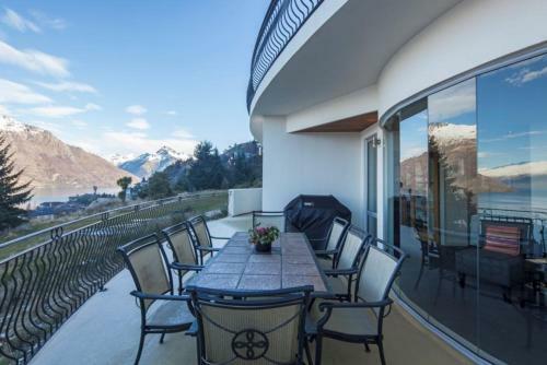 Belvedere Breath Taking Lake & Mountain Views