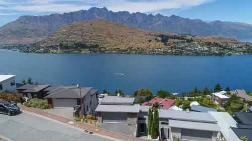 Premium Holiday Home With Stunning Views And Spa
