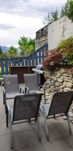 Central Cozy House - 10 Min Walk To Town