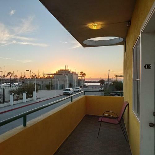 Hotel Marina Del Sol