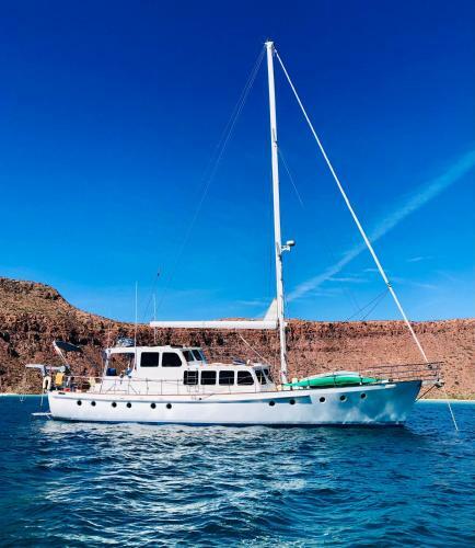 Island Adventures Aboard 70' Sailing Cruiser - Baja, Mexico