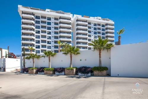 7th-floor Condo With Incredible Ocean View & 2 Pools Onsite