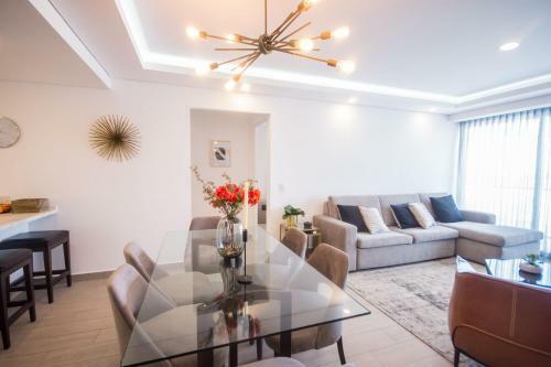 Real View Towers E208 By Casago