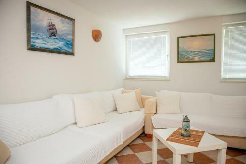 Villa Beni ~ 4-bedroom Private House