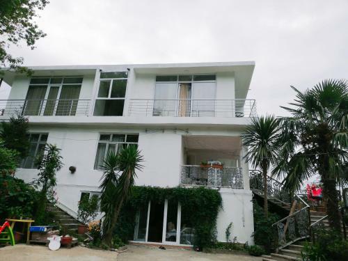 Hostal Albatross Kvariati Guest House