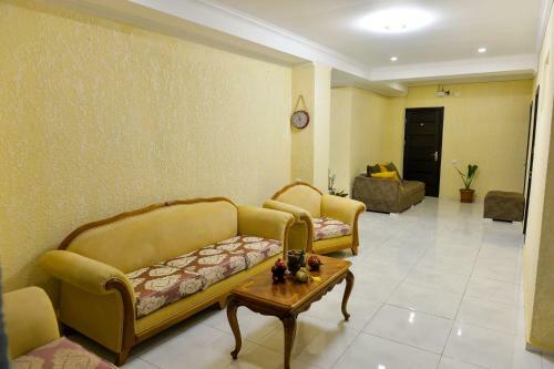 Pomegranate Hotel