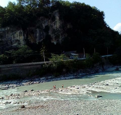 Hostal A Rioni