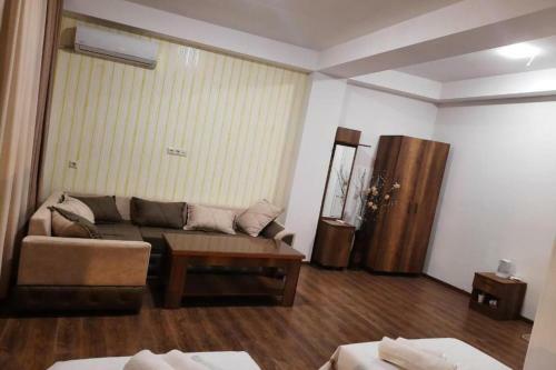 Hostal Hotel Goldenera