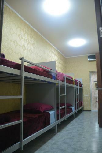 Hostal City Hotel