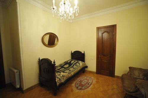Apartment On Gia Chanturia Str 5