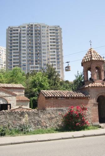 Vazi Aparthotel