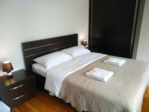 Old City Lg Apartment