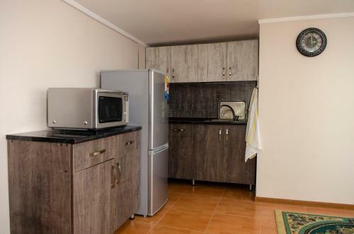 Hotel S.r