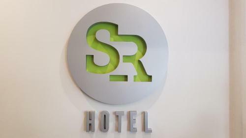 Hotel S.r