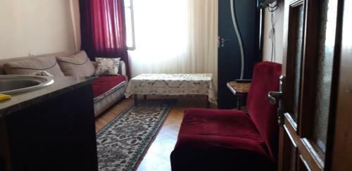 Naira Apartment