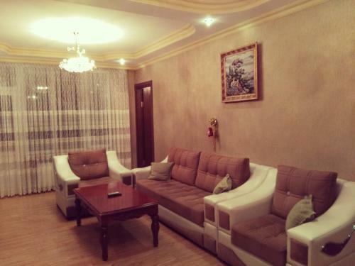 Tamar's Apartment On Inasaridze 7a