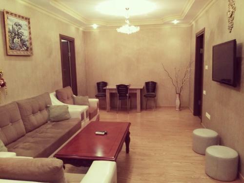 Tamar's Apartment On Inasaridze 7a