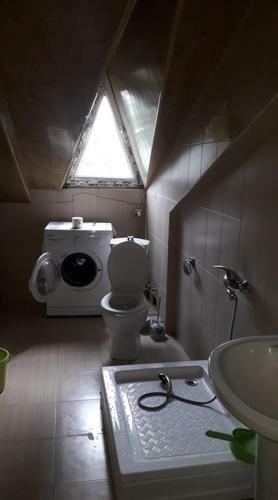 Hostal 103 Angisa Street Guest House