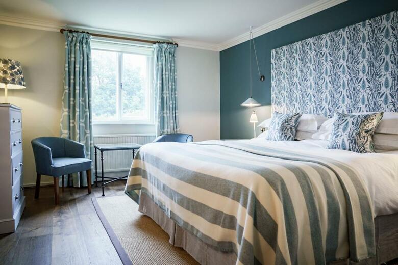 The Bear Of Rodborough Hotel