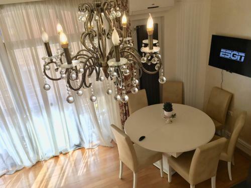 Light Apartment On Rustaveli Avenue