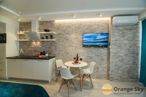 Orange Sky Apartments Beach Tower