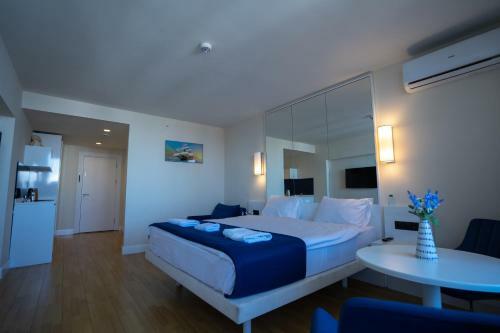 Apartamentos Orbi City Sea Side