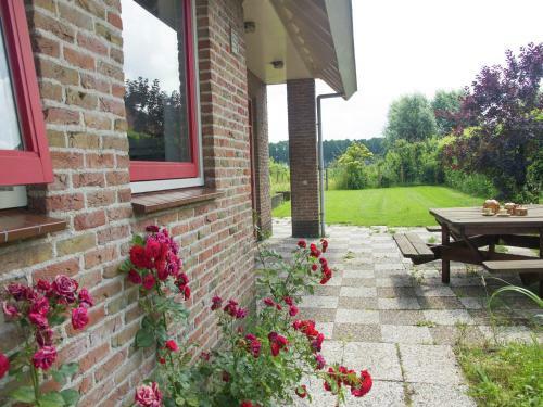 Beautiful Child-friendly Holiday Home In Eede