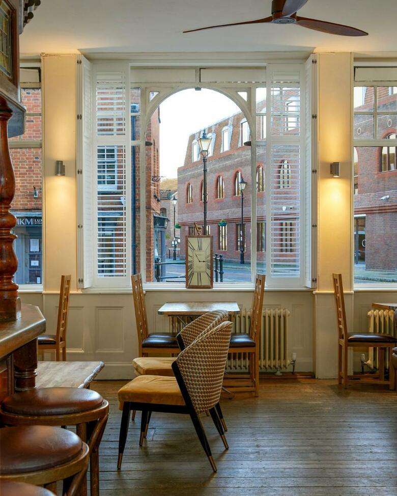 The Christopher Hotel Bar And Grill