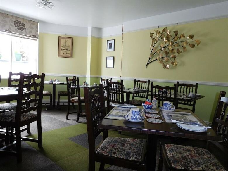 Hostal Somerton Guest House