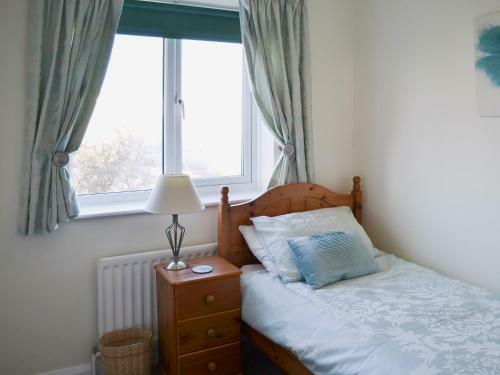 61 Longstone Close