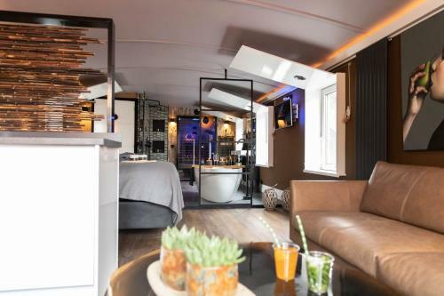 Wellnessboat de Michiel de Ruyter