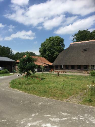 Bed & Breakfast De Distelweide