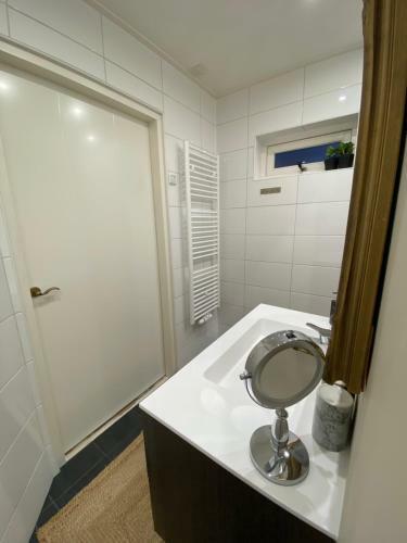 Bed & Breakfast de Vijverkamer-----priv� Diner Op de Kamer Mogelijk!!