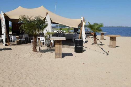 Cube Exclusiv Hulst 32 ~uitzicht Op Het Veluwemeer