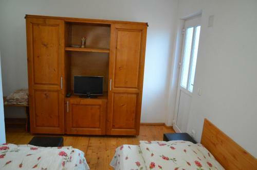 Hostal Baza Sportiva Adelina