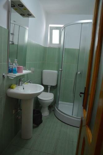 Hostal Baza Sportiva Adelina