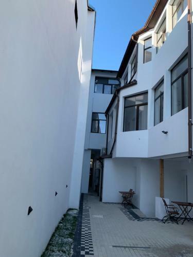 Hostal Aleea Teilor