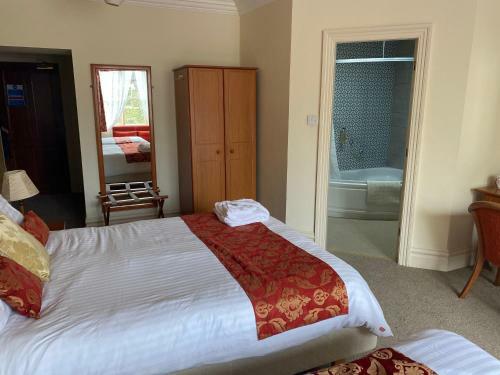 Hotel Farnley Tower