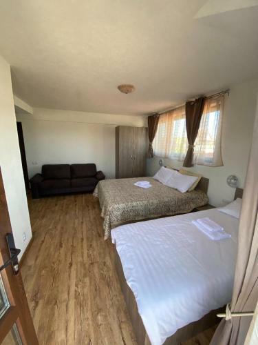 Hostal Pensiunea Eden