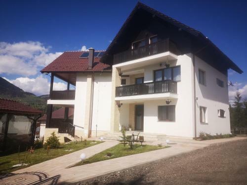 Hostal Villa Aqualina Colibita