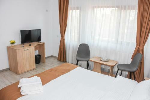 Hostal Tomis House