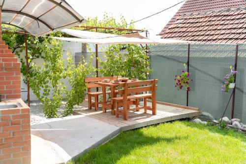 Hostal La Fanar Guesthouse