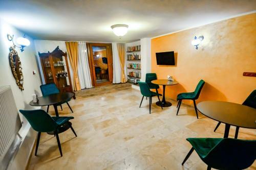 Sarada Boutique Luxury Apartment