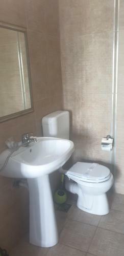 Hostal Villa Mugur