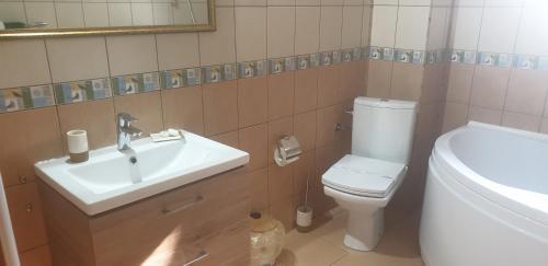 Hostal Villa Mugur