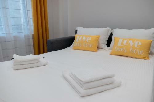 White Opal Apartment